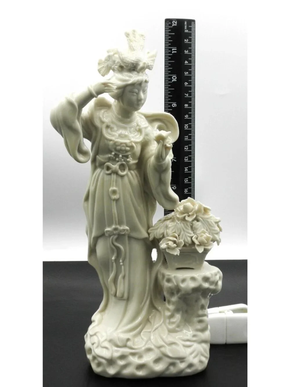 Porcelain Geisha Figurine Statue Cream Colored Bird Hat Flowers 11 IN Exquisite! - Picture 12 of 16